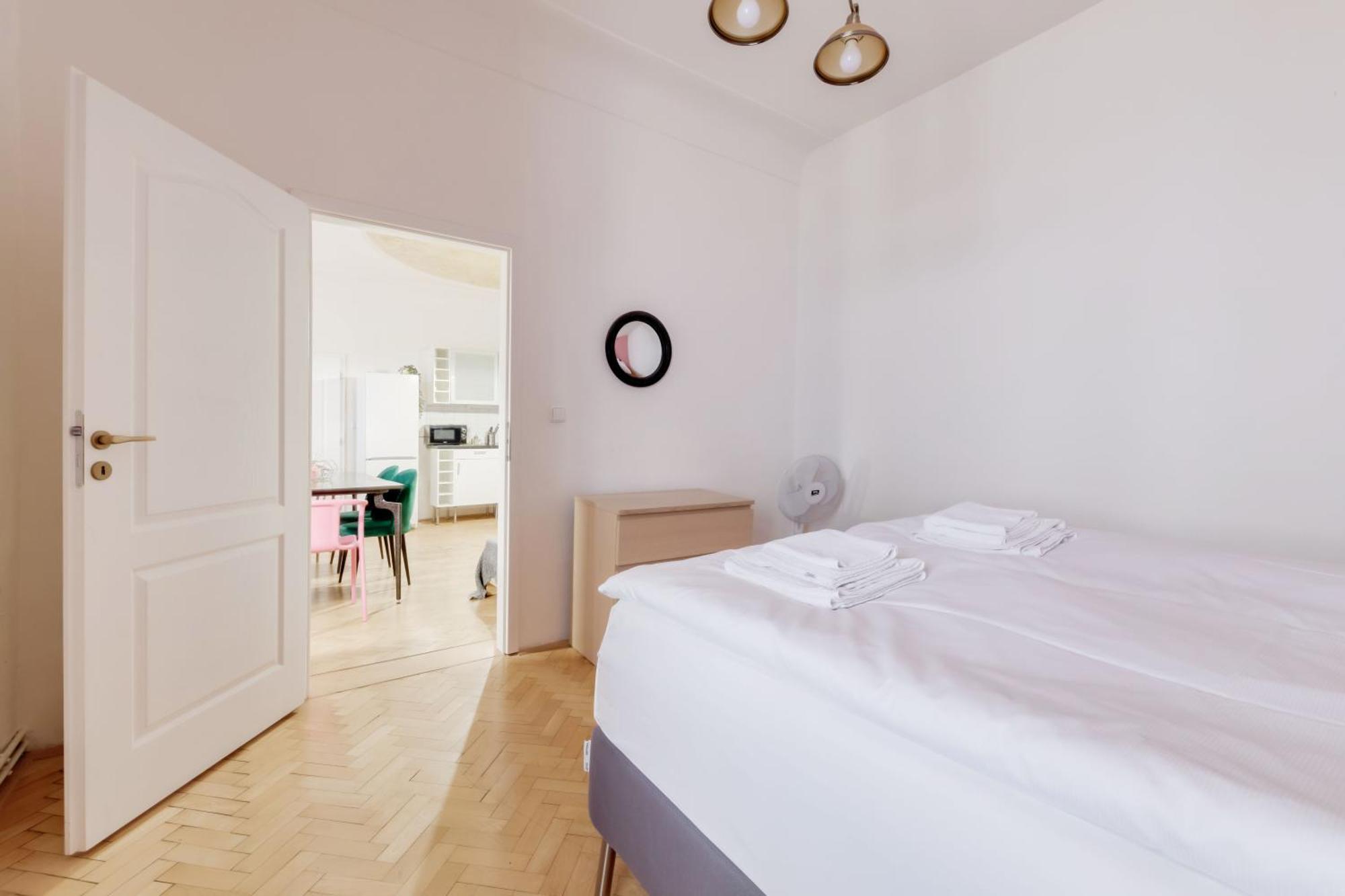 Curiosity Apartments Prag Eksteriør billede